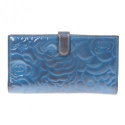مملوكة مسبقًا Chanel Blue Lambskin Embossed Camellia Wallet