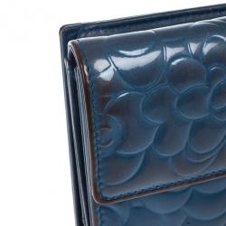 مملوكة مسبقًا Chanel Blue Lambskin Embossed Camellia Wallet