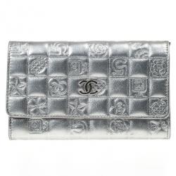 Pre Owned Chanel Metallic Quilted Lambskin Lucky Symbols Wallet