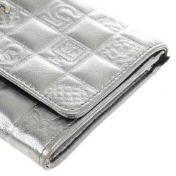 Pre Owned Chanel Metallic Quilted Lambskin Lucky Symbols Wallet