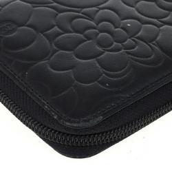 Pre Owned Chanel Black Leather Camelia Zip Wallet