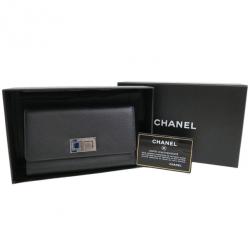 Pre Owned Chanel Black Leather 2.55 Middle Wallet