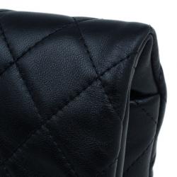 مملوكة مسبقًا Chanel Black Lambskin Beauty CC Clutch