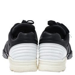 Pre Owned Chanel Black/White Leather CC Low Top Sneakers Size 43