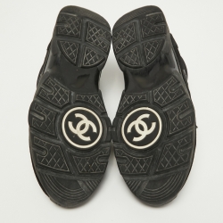 Pre Owned Chanel Black/Blue Nylon and Suede CC Low Top Sneakers Size 43