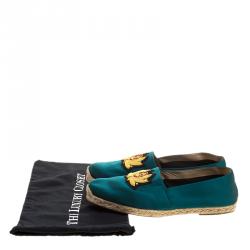 مملوكة مسبقًا Christian Louboutin Teal Green Satin Nanou Creast Espadrille Size 46
