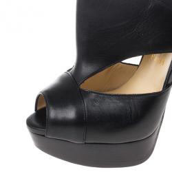 مملوكة مسبقًا Christian Louboutin Black Leather Pitou Ankle Booties Size 38