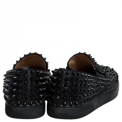 مملوكة مسبقًا حذاء رياضي كريستيان لوبوتان سليب أون سبايك رولر بوت جلد أسود مقاس 40