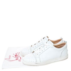 مملوكة مسبقًا حذاء رياضي كريستيان لوبوتان لوي جونيور سبايكز جلد أبيض مقاس 43