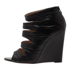 مملوكة مسبقًا Christian Louboutin Black Leather Developpa Wedge Booties Size 39