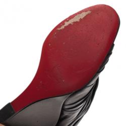 مملوكة مسبقًا Christian Louboutin Black Leather Developpa Wedge Booties Size 39