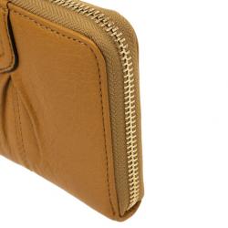 Pre Owned Coach Yellow Madison Leather Accordion Zip Wallet