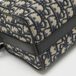 مملوكة مسبقًا Dior Black/Navy Blue Oblique Canvas and Leather Lingot 22 Bag