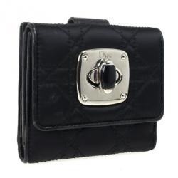 مملوكة مسبقًا Dior Black Charming Lock Compact Wallet