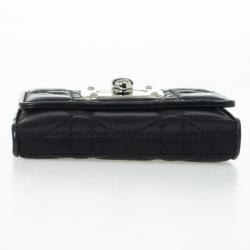 مملوكة مسبقًا Dior Black Charming Lock Compact Wallet