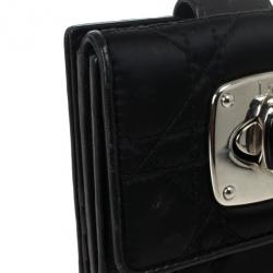 مملوكة مسبقًا Dior Black Charming Lock Compact Wallet