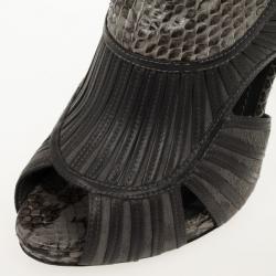 مملوكة مسبقًا Christian Dior Grey Python Back Zip Ankle Booties Size 37