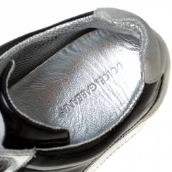 مملوكة مسبقًا Dolce And Gabbana Grey/Black Patent Leather and Fabric Lace Up Low Top Sneakers Size 43