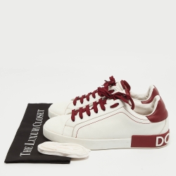 مملوكة مسبقًا Dolce & Gabbana White/Burgundy Leather Portifino Sneakers Size 44 