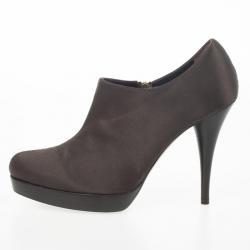 مملوكة مسبقًا Fendi Brown Satin Ankle Booties Size 38