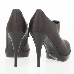 مملوكة مسبقًا Fendi Brown Satin Ankle Booties Size 38