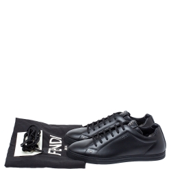 مملوكة مسبقًا Fendi Black Leather Low Top Sneakers Size 43