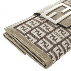 Pre Owned Fendi Zucchino Contentinal Wallet 