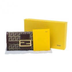 مملوكة مسبقًا Fendi Brown Leather Trim Zucca Continental Wallet
