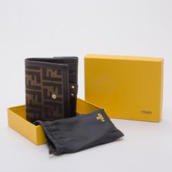Pre Owned Fendi Accessories Button Wallet 
