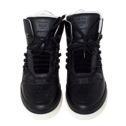 مملوكة مسبقًا حذاء رياضي فندي طراز تانك مرتفع من أعلى جلد و سويدي أسود مقاس 42