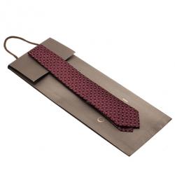 مملوكة مسبقًا ربطة عنق غوتشي نقوش أزهار حرير أحمر