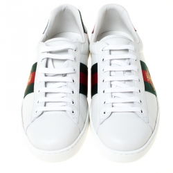 مملوكة مسبقًا Gucci White Leather Ace Embroidered Bee Low Top Sneakers Size 42.5