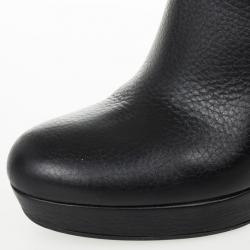 Pre Owned Gucci Black Leather 'Cellarius' Horsebit Detail Ankle Boots Size 38.5