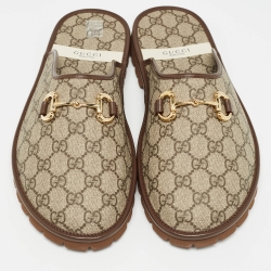 مملوكة مسبقًا Gucci Beige/Ebony GG Supreme Canvas Horsebit Flat Mules Size 44.5