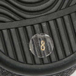 مملوكة مسبقًا حذاء رياضي غوتشي  آيس جلد أسود مطرز نحلة بعنق مرتفع مقاس 42