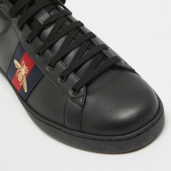 مملوكة مسبقًا حذاء رياضي غوتشي  آيس جلد أسود مطرز نحلة بعنق مرتفع مقاس 42