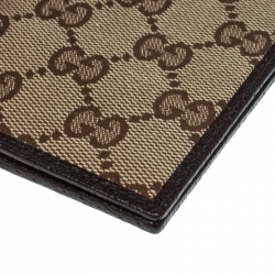 Pre Owned Gucci Beige/Brown GG Canvas and Leather Passport Cover