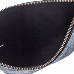 مملوكة مسبقًا Gucci Black Leather Logo Print Pouch