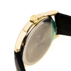 Gucci Silver Gold Plated Stainless Steel G-Timeless 126.4 Women's Wristwatch 38 mm
