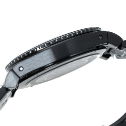 Gucci Black PVD Coated Stainless Steel Dive 136.2 Men's Wristwatch 45 mm