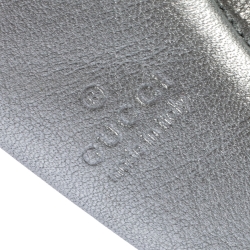 Pre Owned دلاية حقيبة و ميدالية مفاتيح غوتشي جلد غوتشيسيما فضي ميتاليك