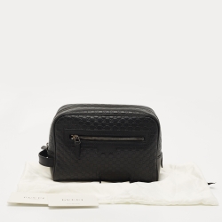 مملوكة مسبقًا Gucci Black Microguccisima Leather Toiletry Pouch