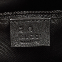 مملوكة مسبقًا Gucci Black Microguccisima Leather Toiletry Pouch