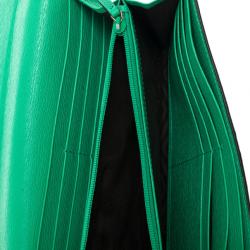 مملوكة مسبقًا Gucci Seafoam Leather Continental Wallet With Horsebit