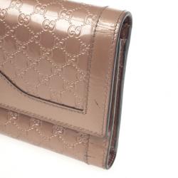 مملوكة مسبقًا Gucci Pink Patent Microguccissima Script Wallet