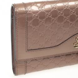 مملوكة مسبقًا Gucci Pink Patent Microguccissima Script Wallet