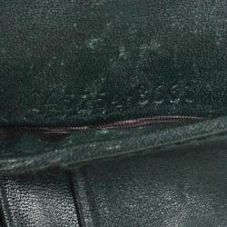 مملوكة مسبقًا Gucci Green Guccissima Leather Bi-Fold Compact Wallet