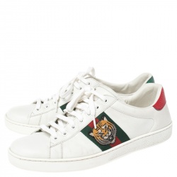 مملوكة مسبقًا حذاء رياضي غوتشي منخفض من أعلى تايغر مطرز أيس جلد أبيض مقاس 42