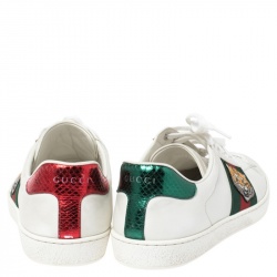 مملوكة مسبقًا حذاء رياضي غوتشي منخفض من أعلى تايغر مطرز أيس جلد أبيض مقاس 42