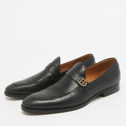 مملوكة مسبقًا Gucci Black Leather Interlocking G Loafers Size 41